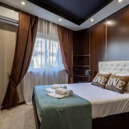 Charming 1 Bedroom Apartment In Portimao By Lovelystay Bagian luar foto