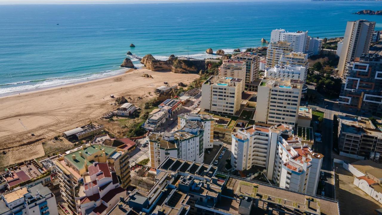 Charming 1 Bedroom Apartment In Portimao By Lovelystay Bagian luar foto