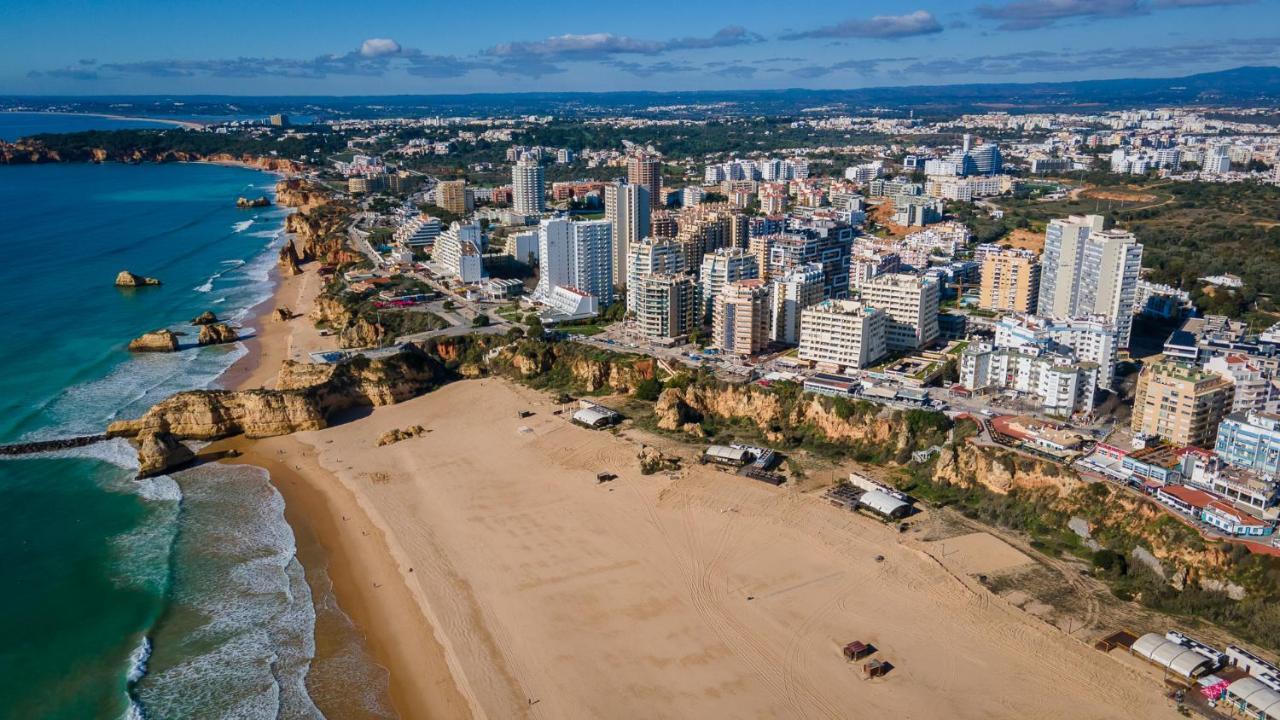 Charming 1 Bedroom Apartment In Portimao By Lovelystay Bagian luar foto
